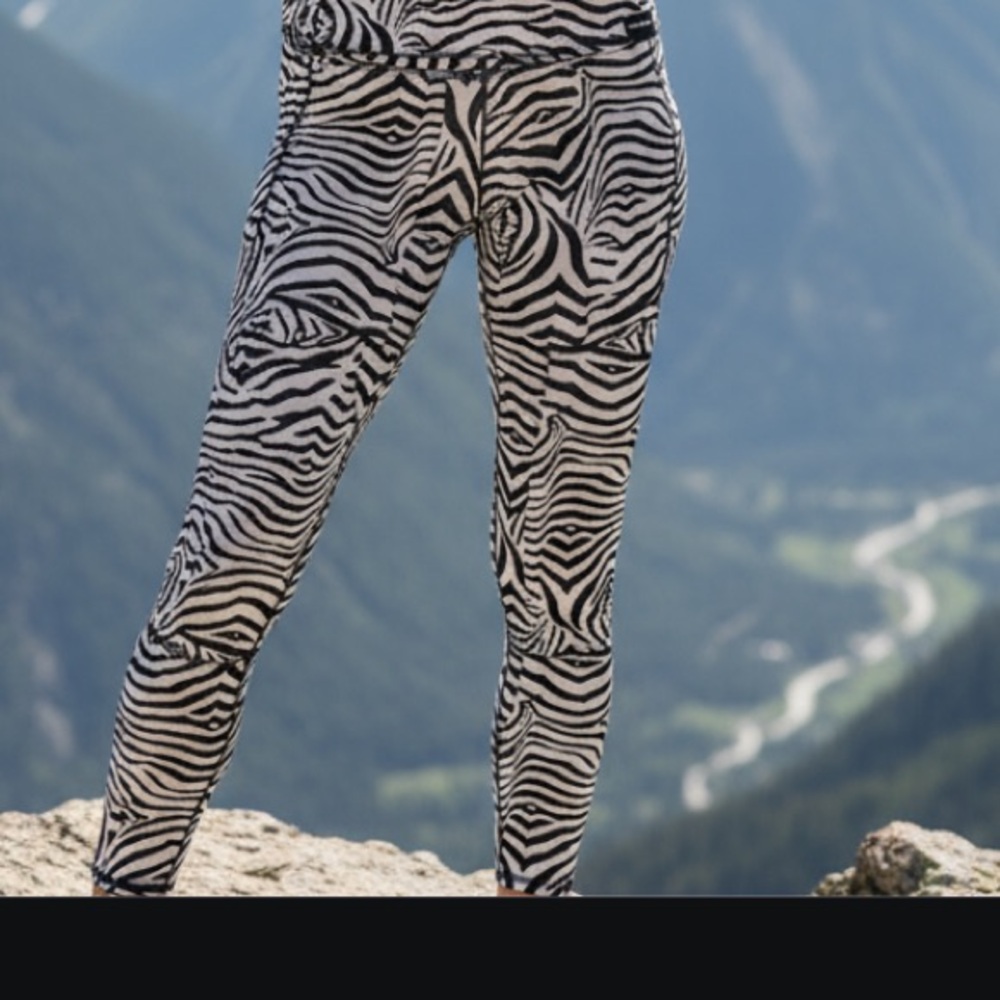 Skea Shimmies Monochrome Zebra Pattern Ski  Leggings